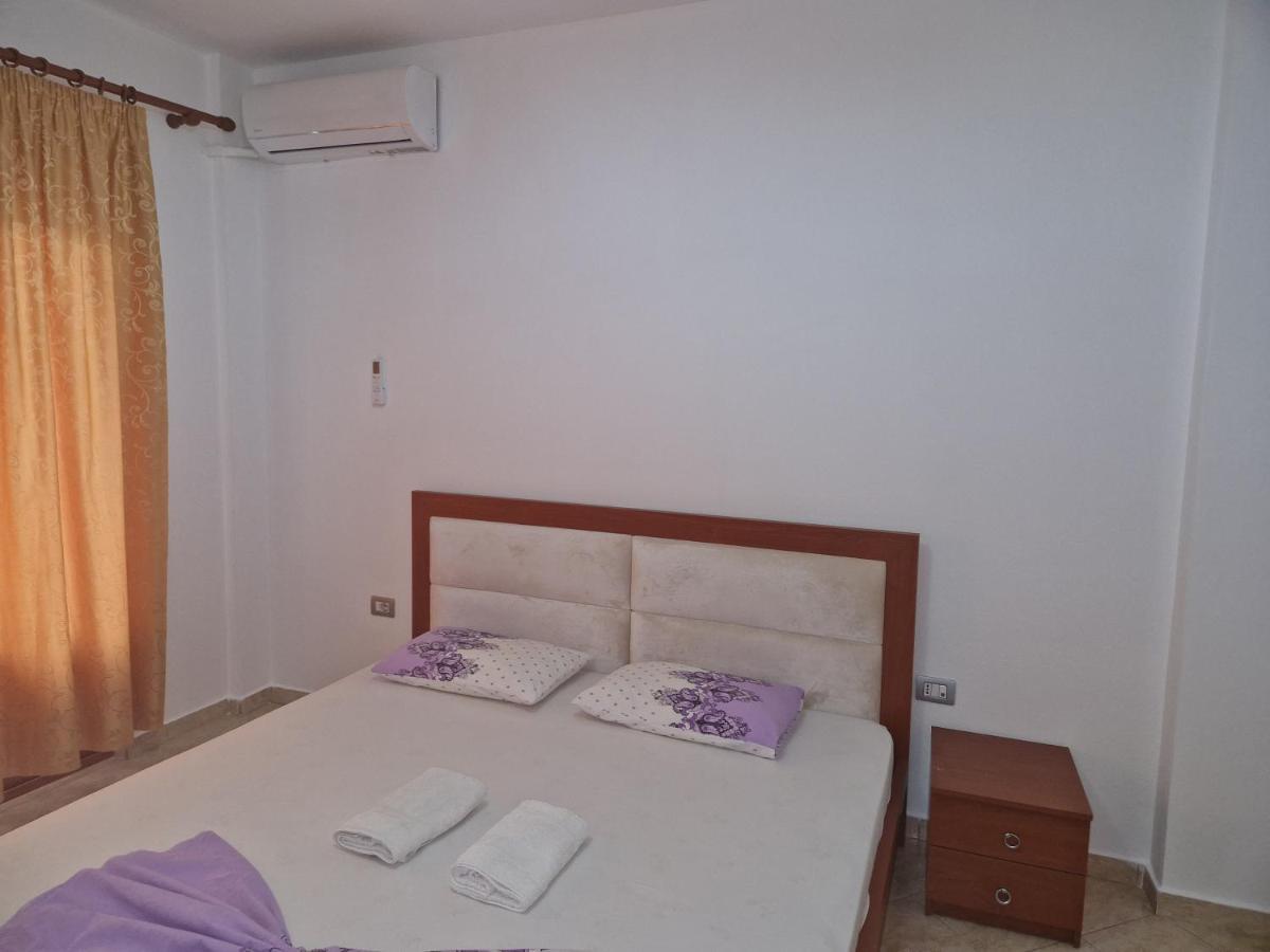 Guest House "Pisha" Durres Exterior photo